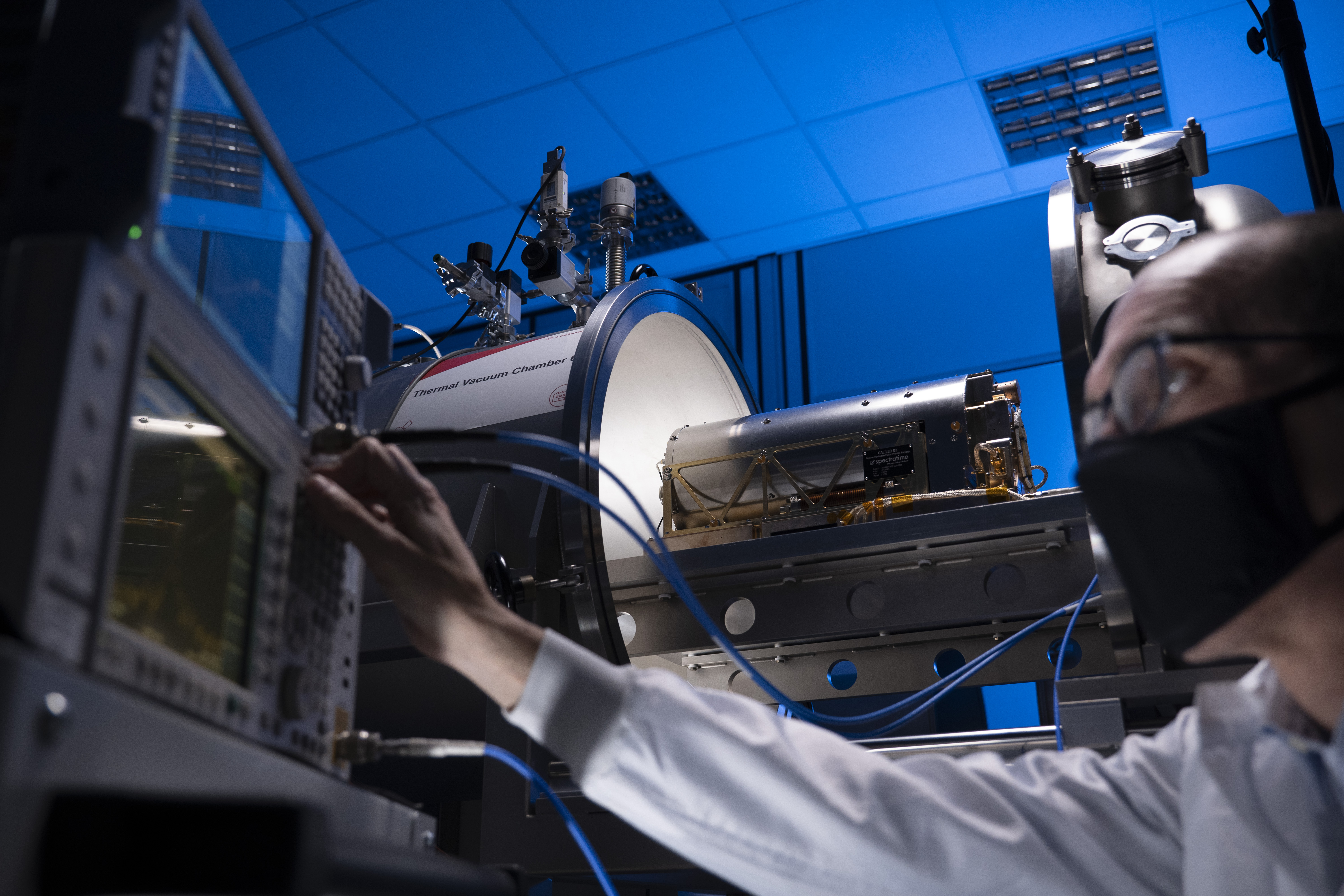 Passive Hydrogen Maser (PHM)